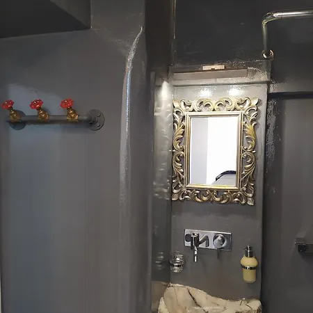 公寓 George's Point Of View 纳乌萨