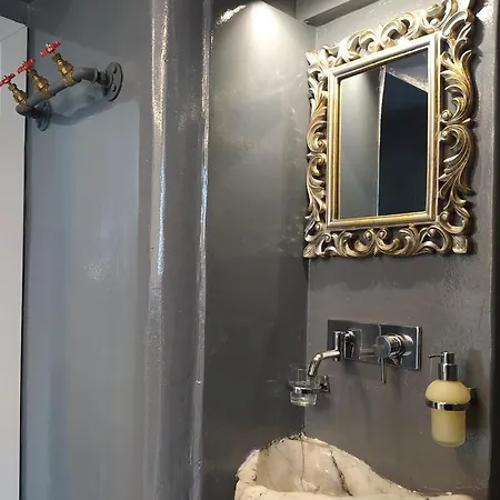 George's Point Of View Apartment Naoussa