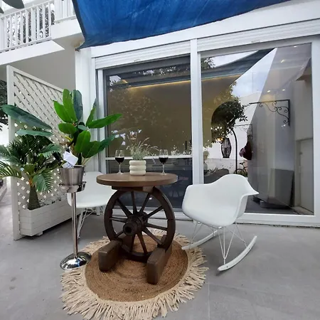 George's Point Of View * נאוסה