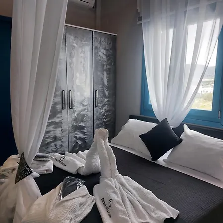 דירה George's Point Of View נאוסה